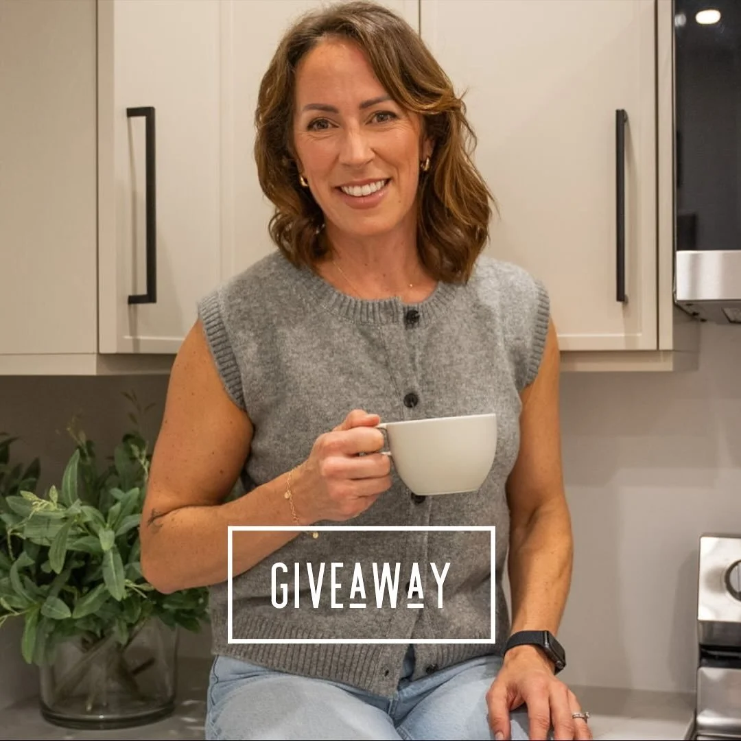 Giveaway Time 💫

A rainy November day calls for comfort food&hellip; and a GIVEAWAY! 🍔☔️

For a chance to win a $100 gift card to @gitanesburger:
1️⃣ Like this post
2️⃣ Tag a friend you&rsquo;d bring to enjoy their new Wellington St W location 🍻

