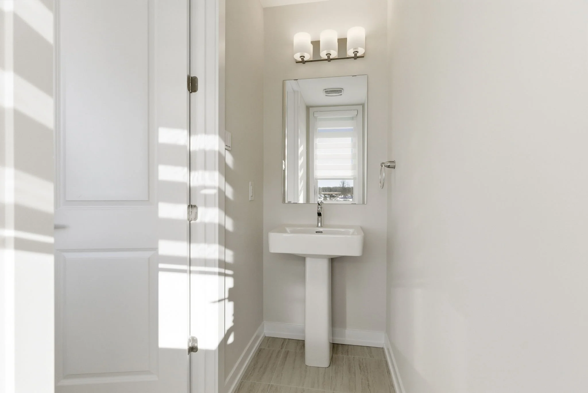 7-web-or-mls-574-oldenburg-ave.jpg