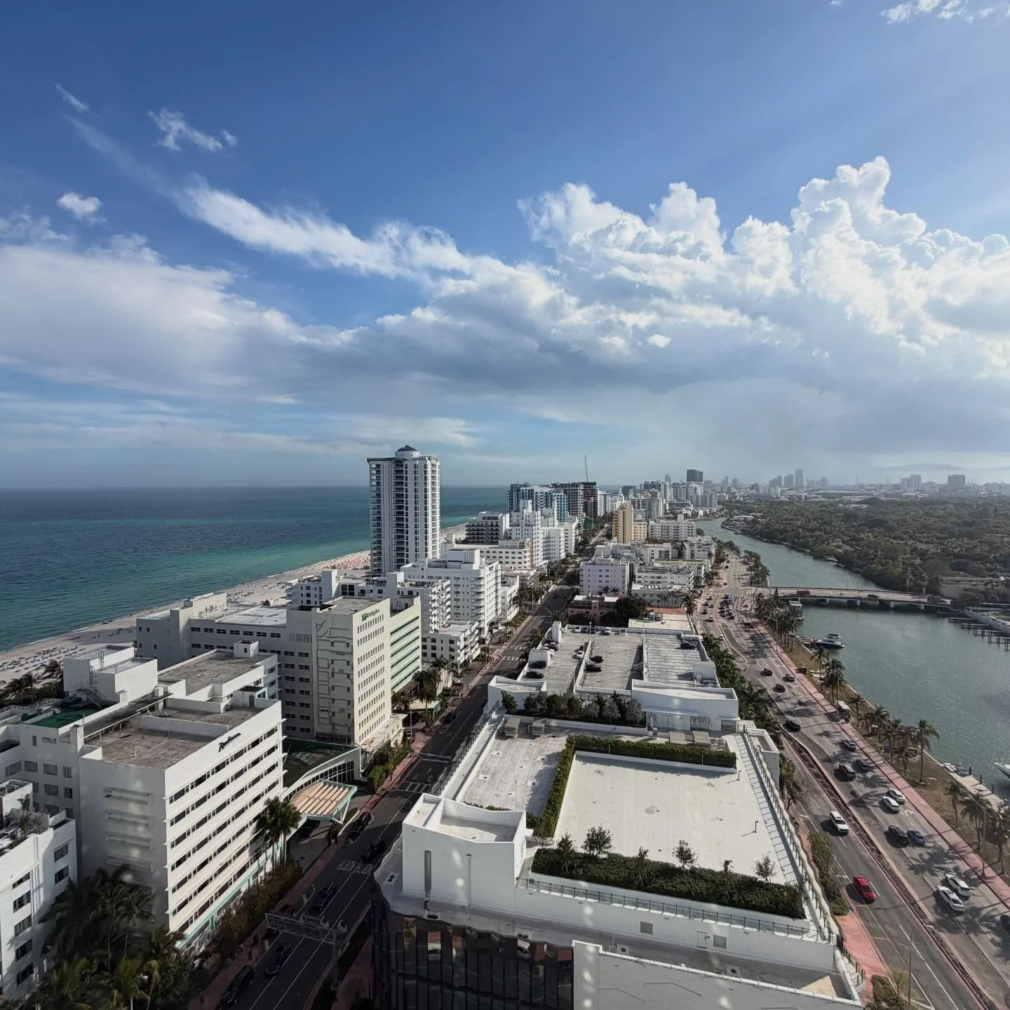 Three days in Miami at EVX 2026 ☀️

Filled with inspiring speakers, global insights, and celebrating excellence across the Engel &amp; V&ouml;lkers network ✨

Grateful for the opportunity to connect with advisors from around the world and proud to re