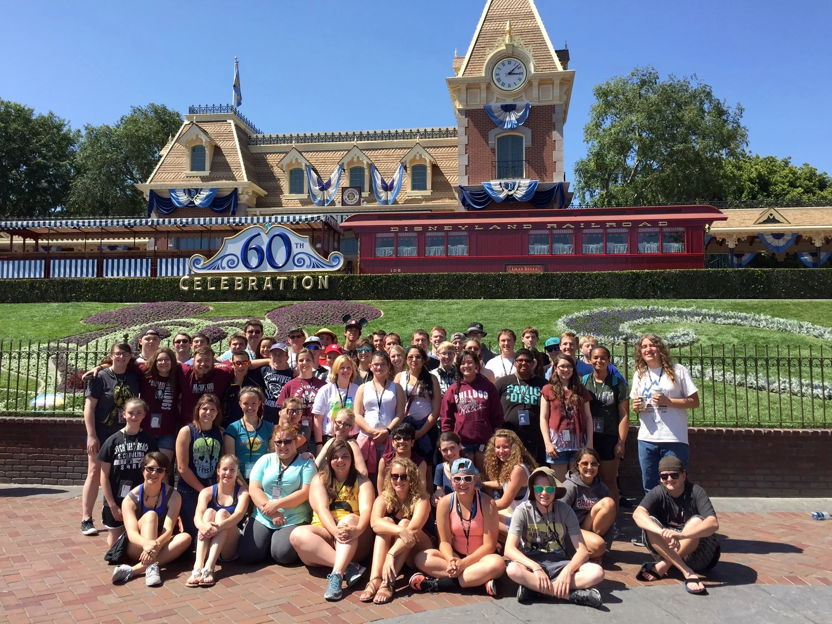 Disney front gate.JPG