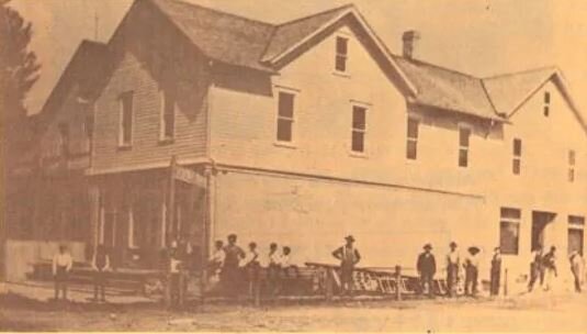 Wildcats Longbranch Saloon building dates to 1850s — Manitowoc County  Historical Society