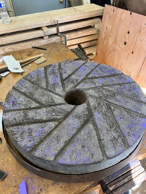 Final dressing pass on the lands