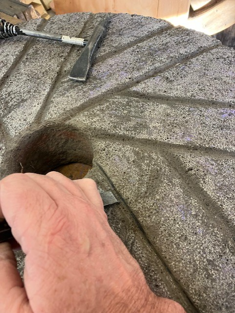 Recutting furrow of dress