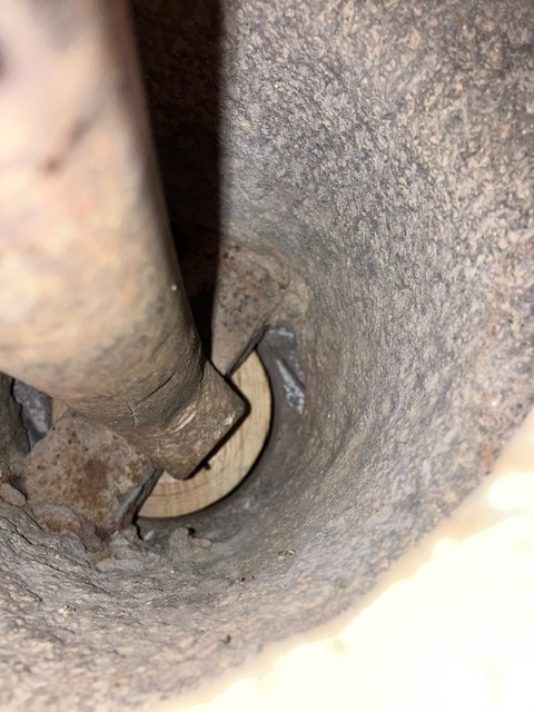 Damsel shaft, eye plug