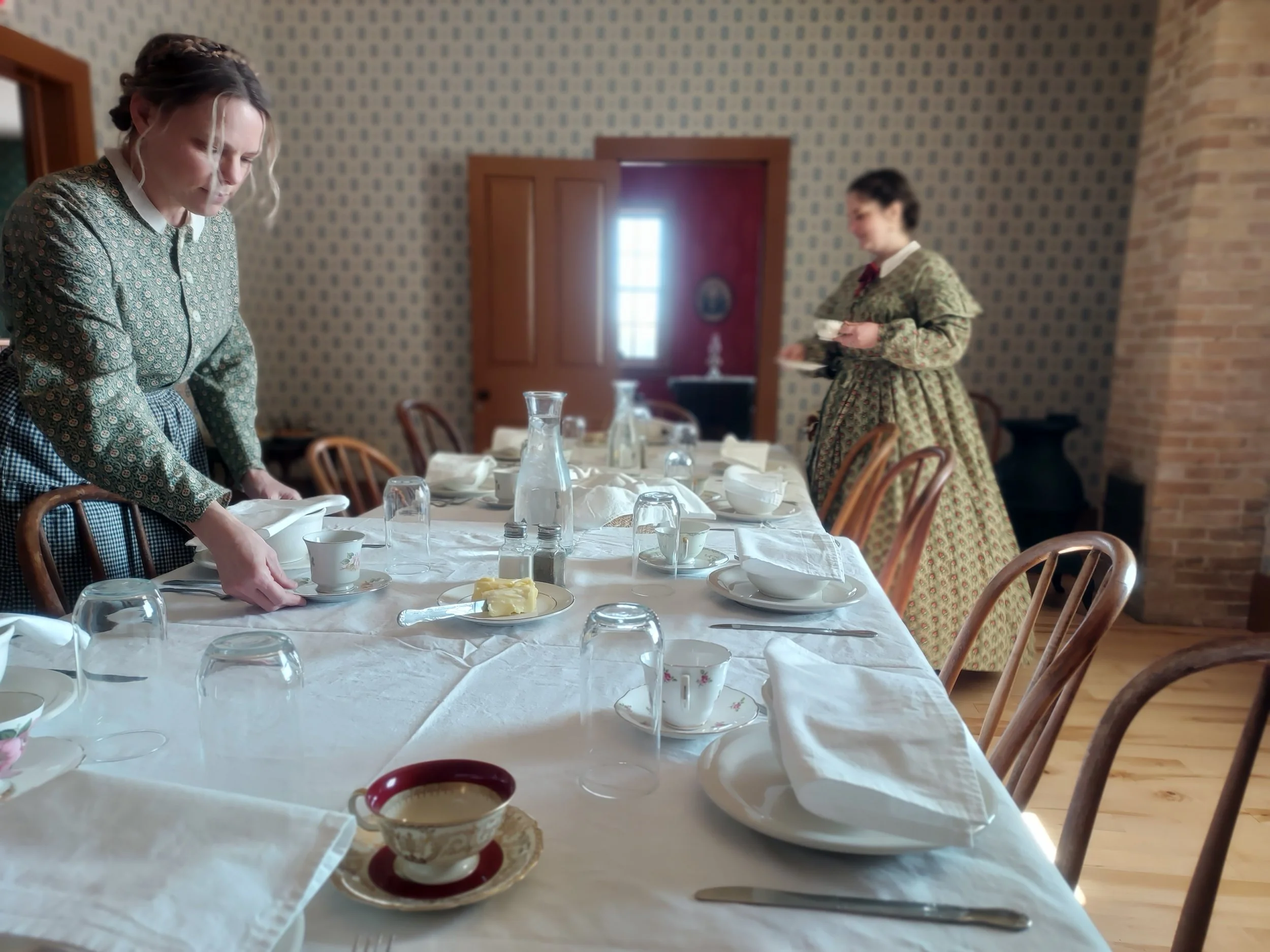 Spring Dinner at the Meeme House