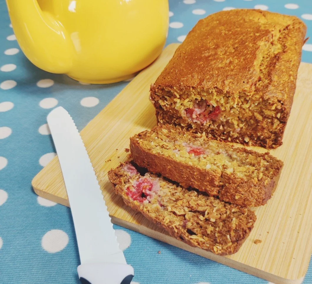 Raspberry &amp; Coconut Banana Bread