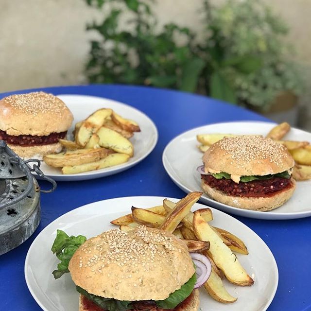 Homemade everything from bun to pickles on burger night and all plant based, very delicious @laureinprovence