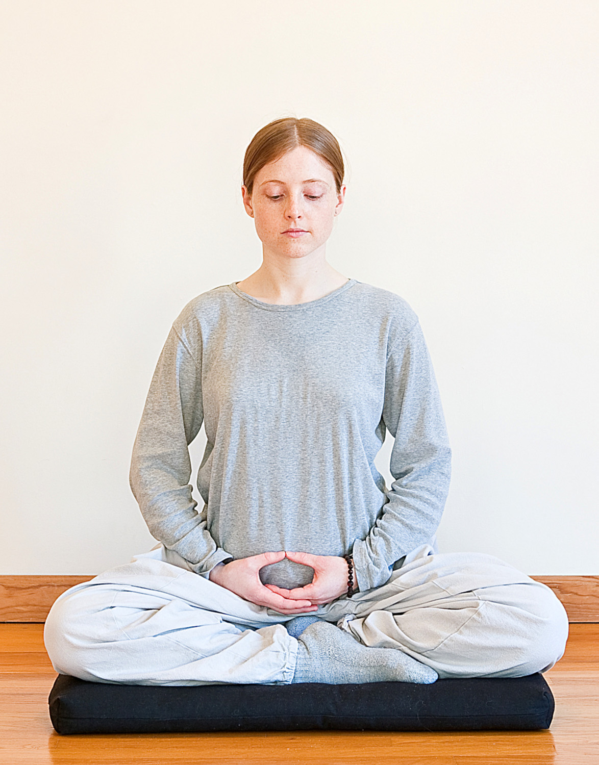 choose meditation pillow base on posture | Meditation posture, Zazen  meditation, Best meditation