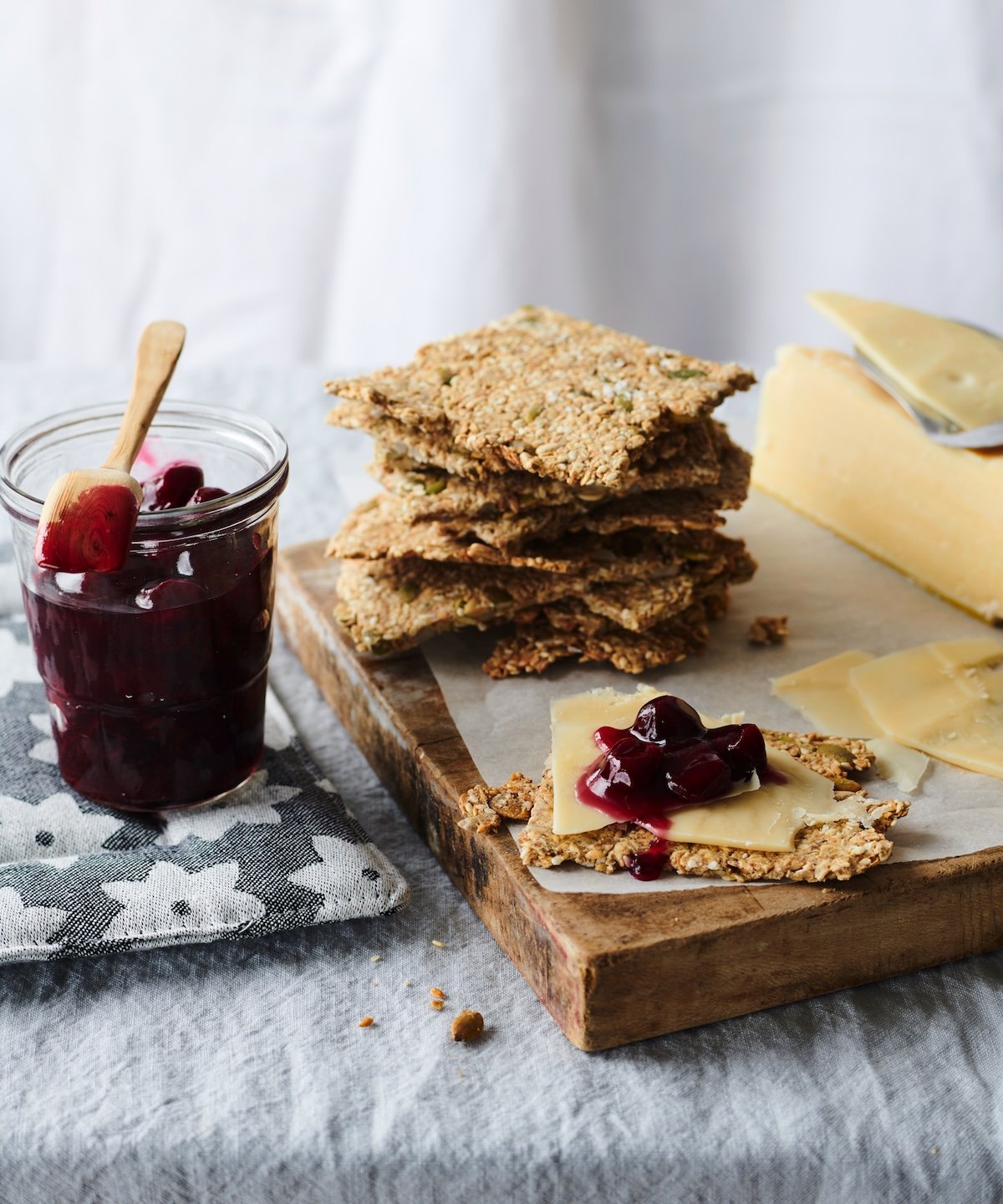 ScandinavianBaking_SeededCrispBread 2.jpg