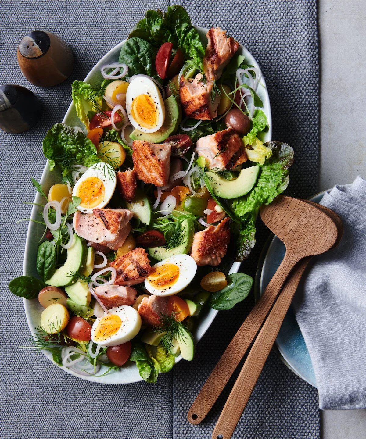 CLST_GrilledSalmonSalad.jpg