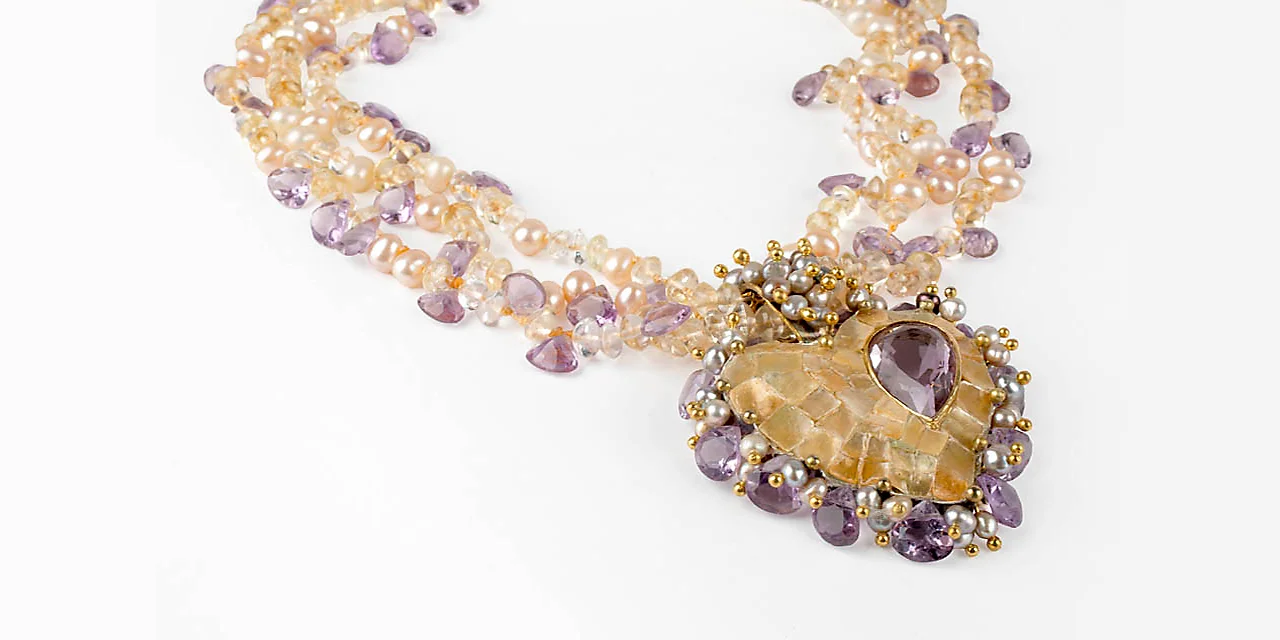 margueriteb_seashell_necklace_slide_5.jpg