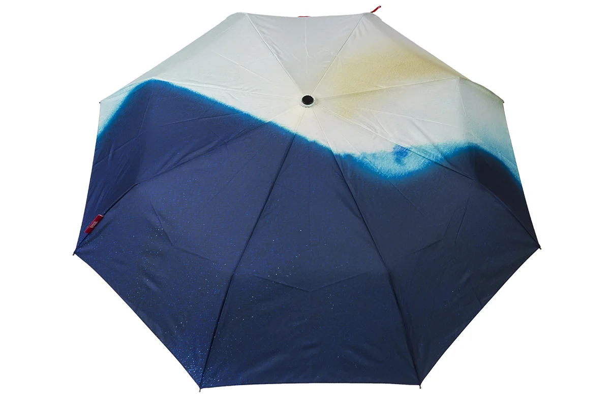 VISUAL WESTERLY BEACHES UMBRELLA 3.jpg
