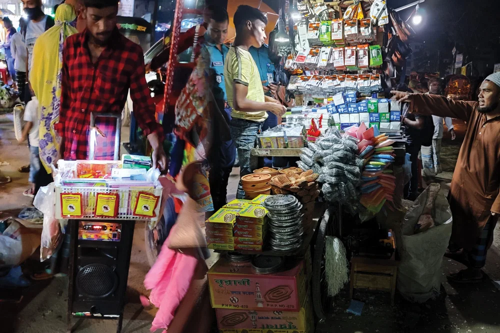 Street Hawkers in Bangladesh — Studio for Teaching & Learning
