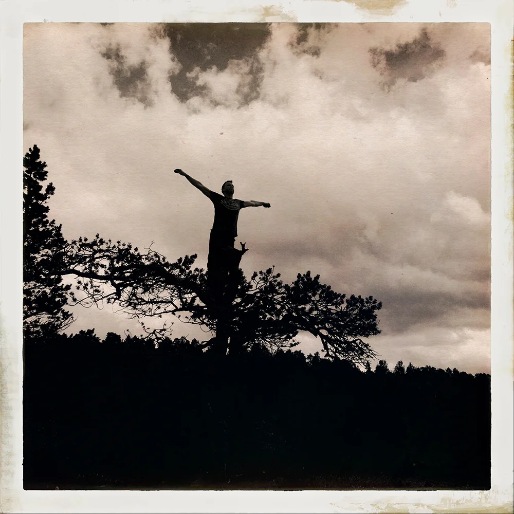 Erlend-B-Enger-onetreeme-trær-trees-people-climbing-climbingtrees-hipstamatic-fineart-topofthetrees-treetops- (23).jpg