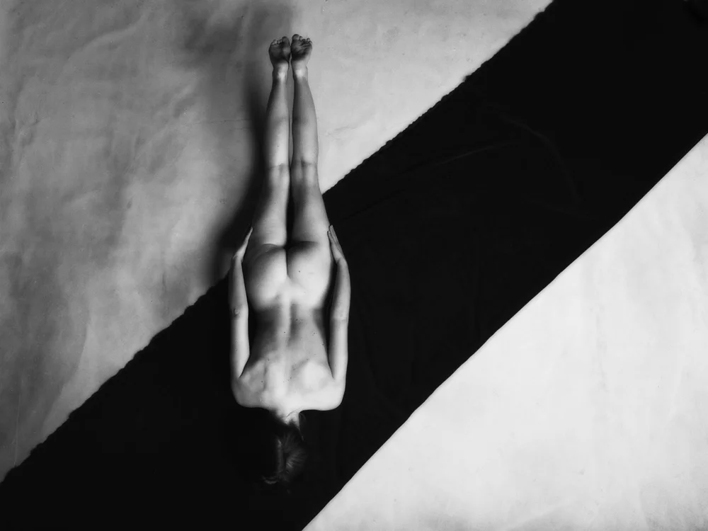 Erlend-B-Enger-Nudes-Shapes-fineart-lightandshadow-b&w (33).jpg