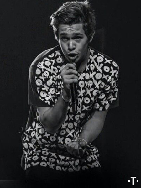 Austin_Mahone_for_ONETSHIRT_3_grande.jpg