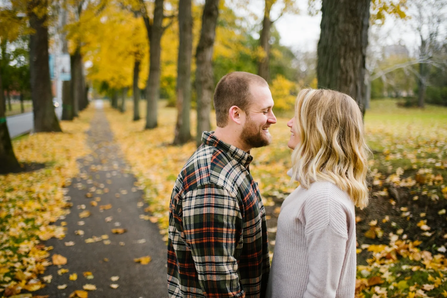 south-bend-indiana-fall-engagement-photographer-sydney-marie (27).jpg