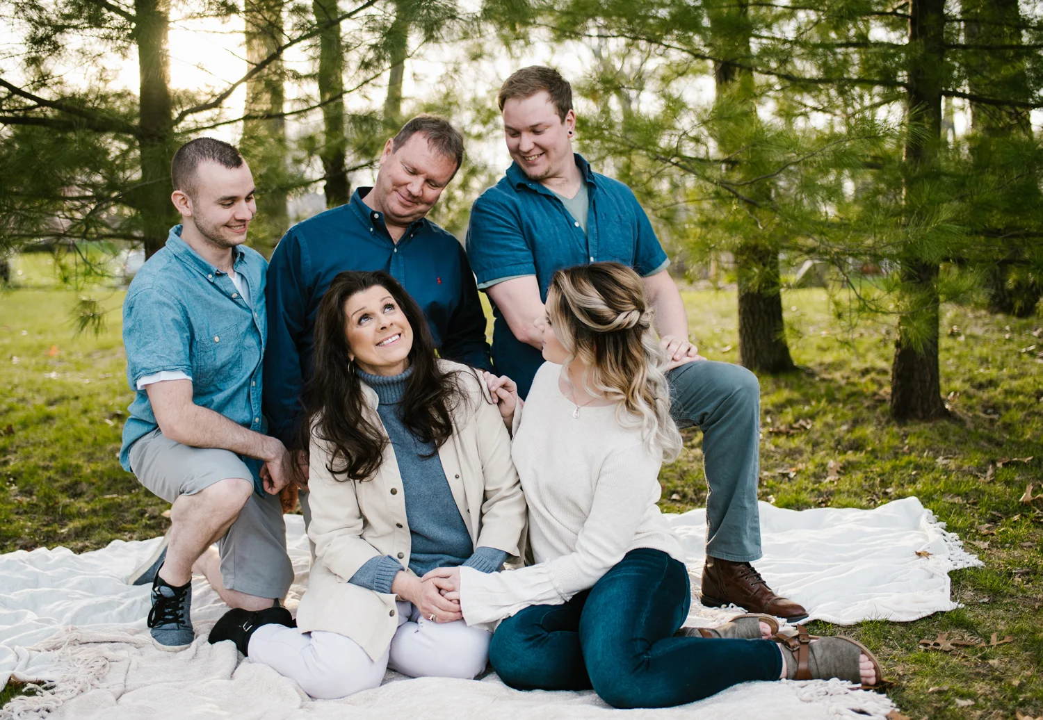 grand-haven-michigan-mothers-day-family-session (70).jpg