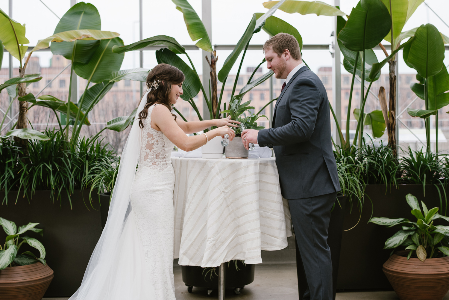 grand-rapids-downtown-market-wedding-photographer (104).jpg