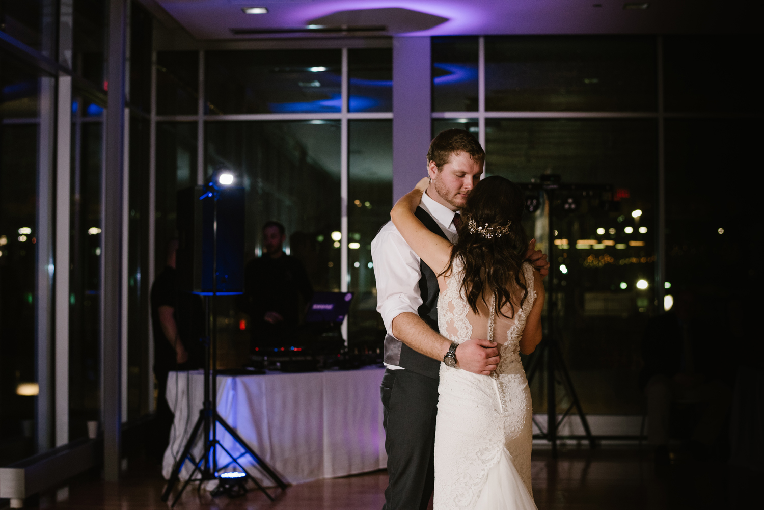 grand-rapids-downtown-market-wedding-photographer (164).jpg