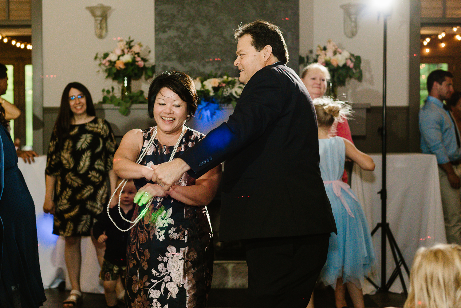 ravines-golf-club-wedding (203).jpg