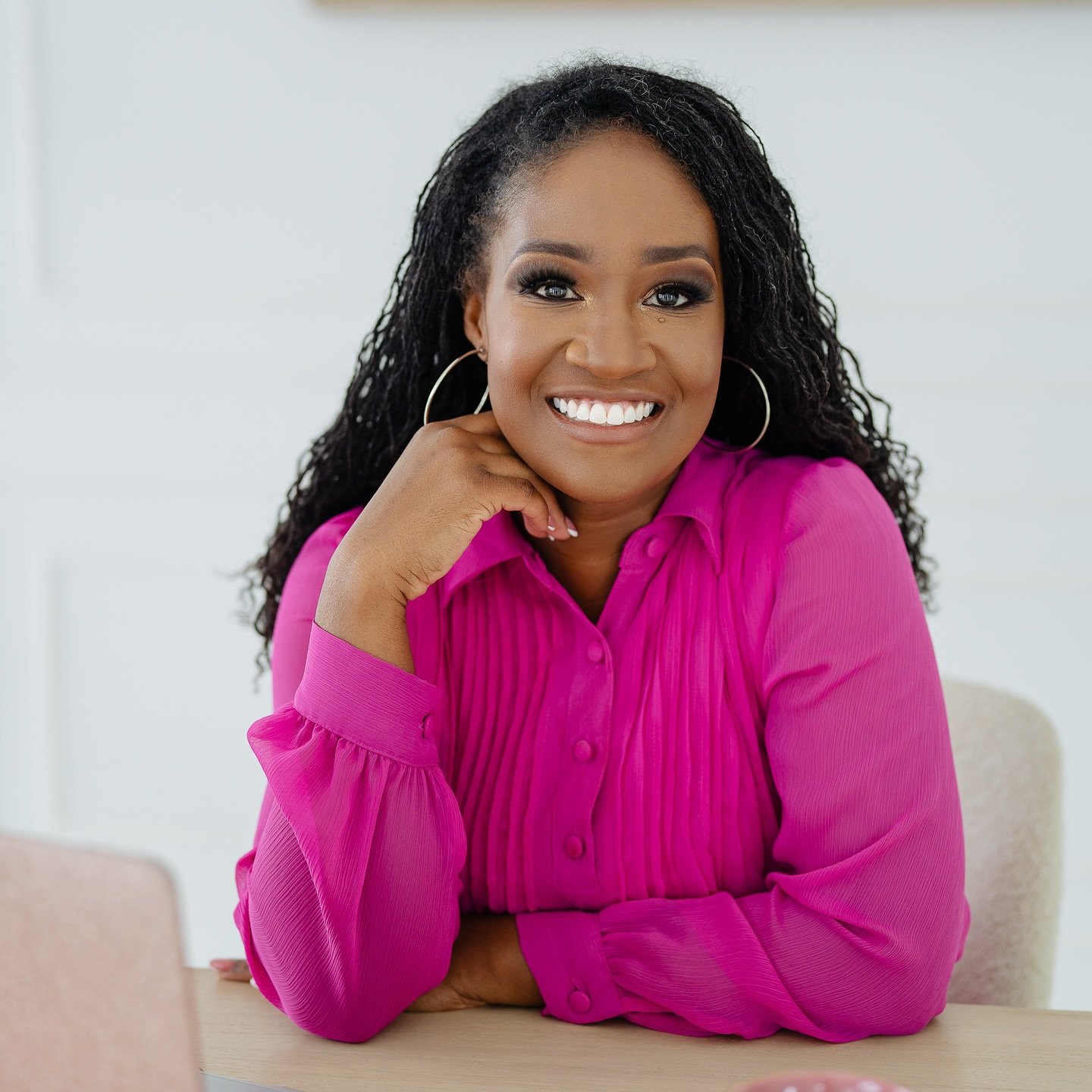 Hey Well Women &mdash; allow me to reintroduce myself. 💫
I&rsquo;m @kolandadouglas, the heart behind The Well Woman Movement &mdash; a community for women who are learning to pour from a place of wholeness, wisdom, and worship.

This movement isn&rs