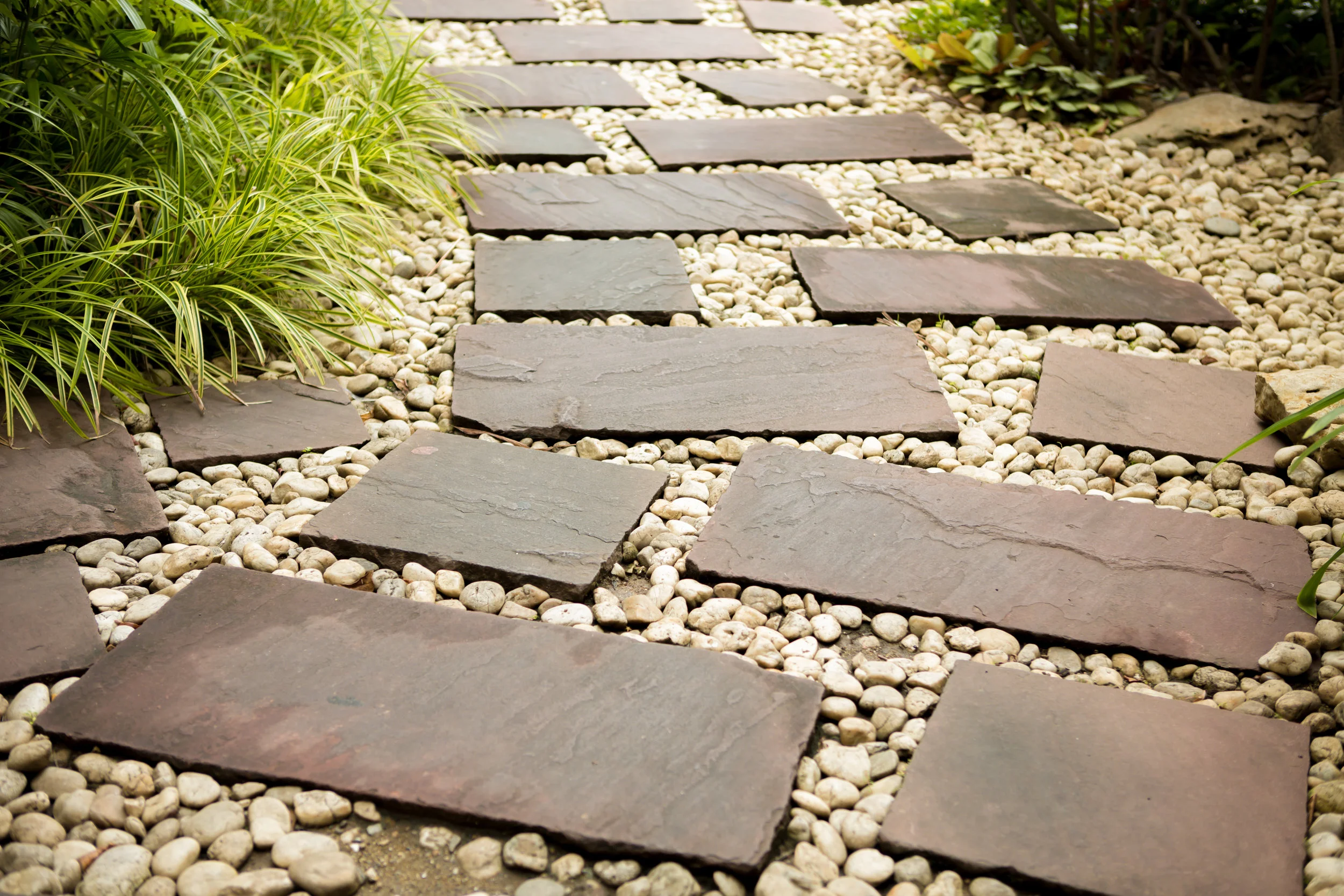 Natural Stone: What You Need to Know About Flagstone Before Starting a