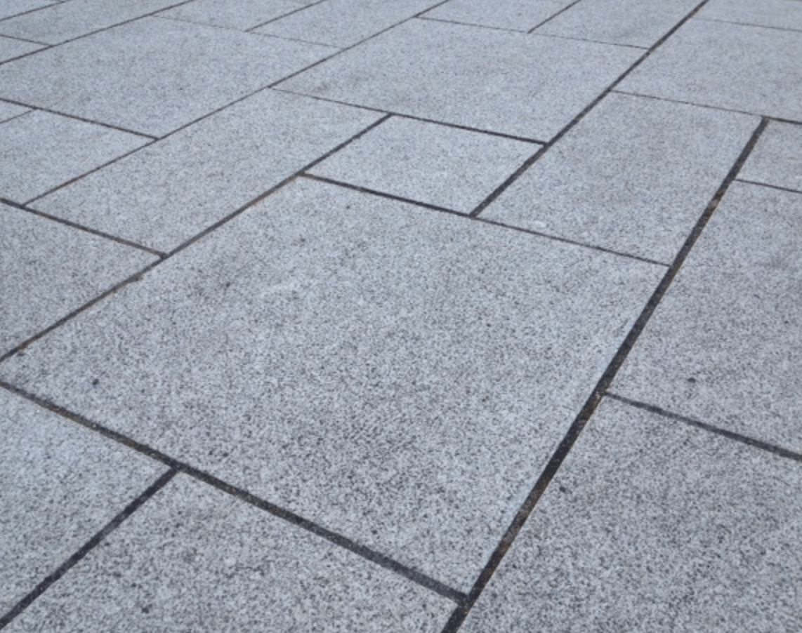 Choosing Weather Resistant Paving Stones for a Bergen County, NJ, Home