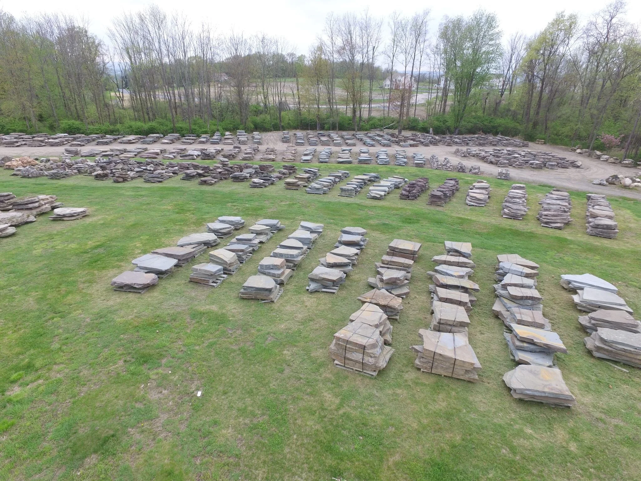 Stone Veneer and Patio Pavers: How to Pick the Right Materials for a Bergen County, NJ Area Landscape