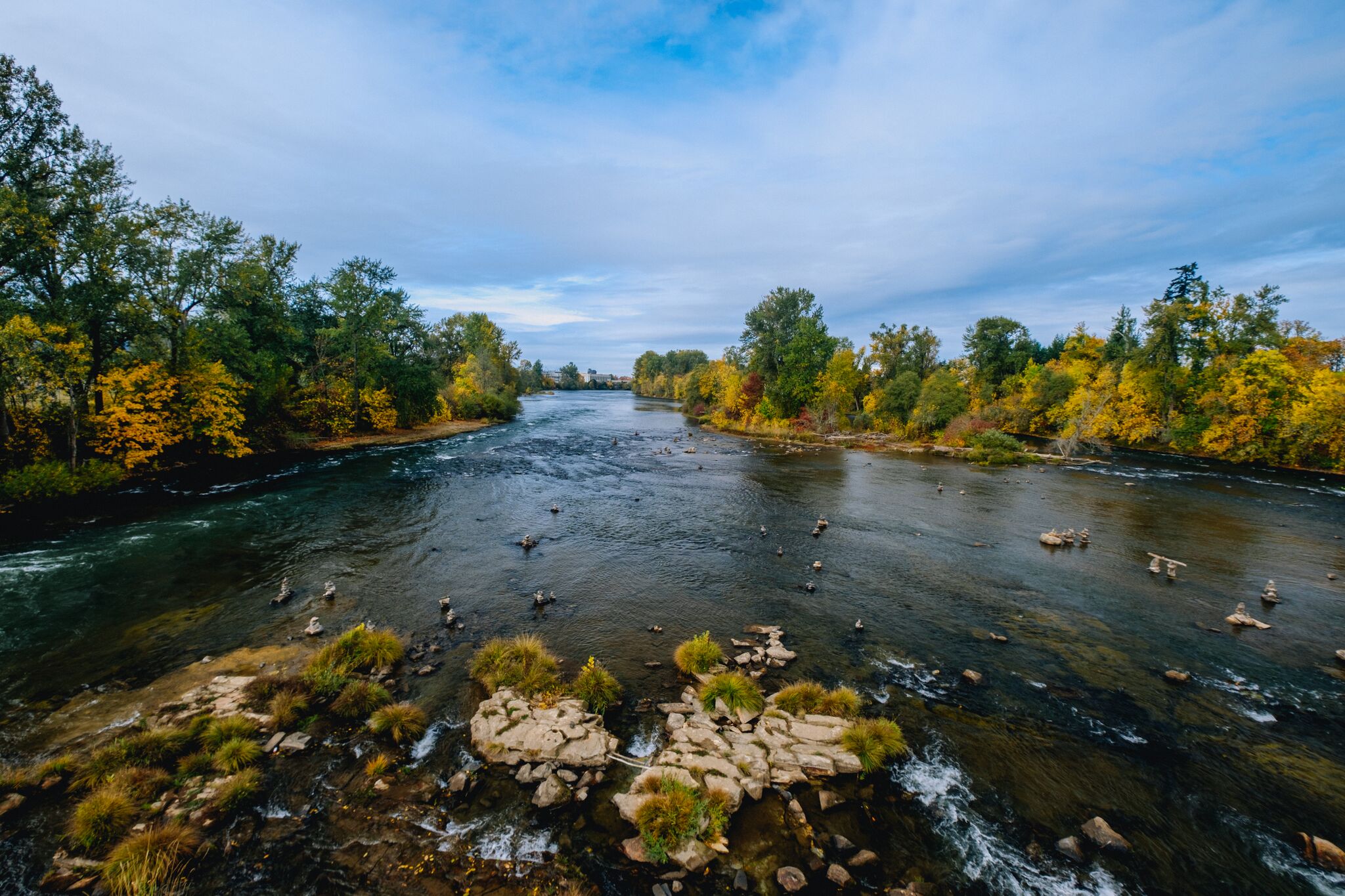 Runner’s view of the Willamette River looking north from the Autzen Footbridge.