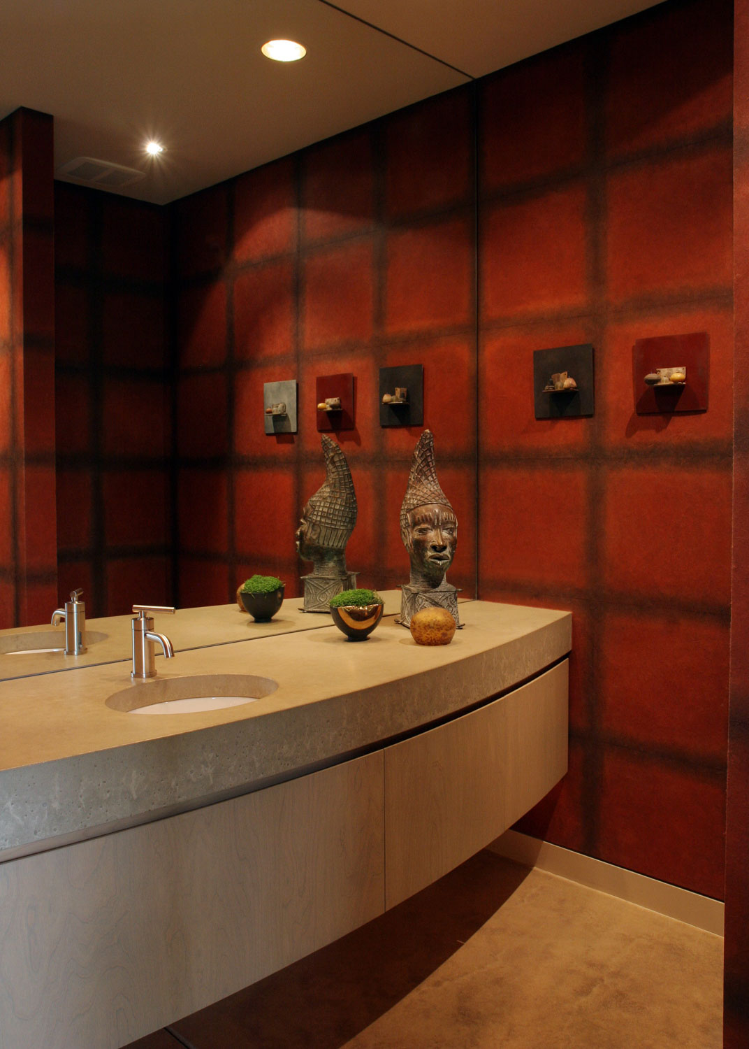 red-bathroom-6766.jpg