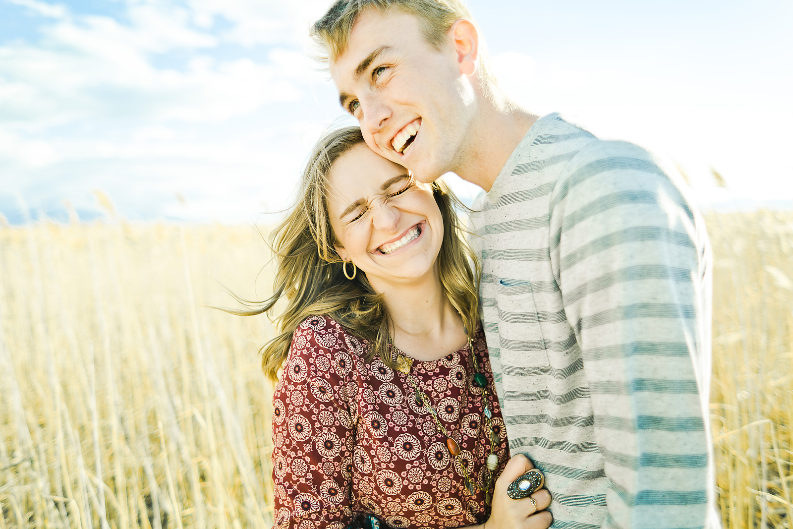 yellow_grass_field_photo_shoot_004.jpg