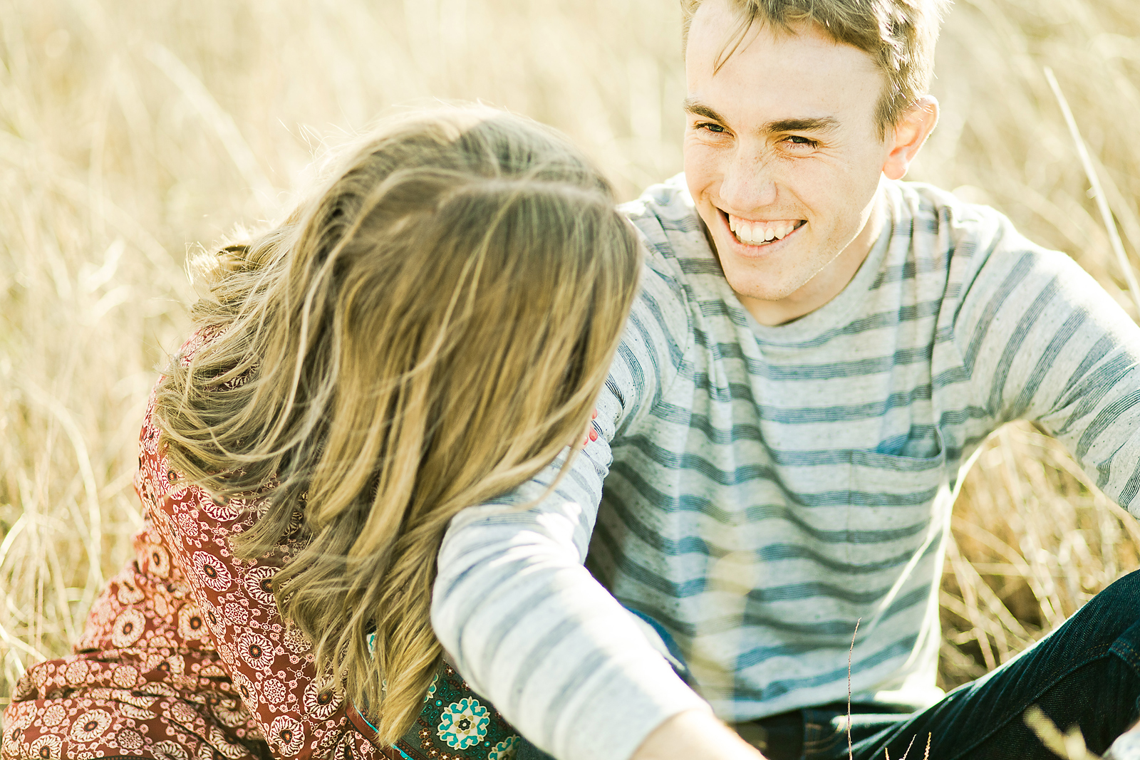 yellow_grass_field_photo_shoot_011.jpg