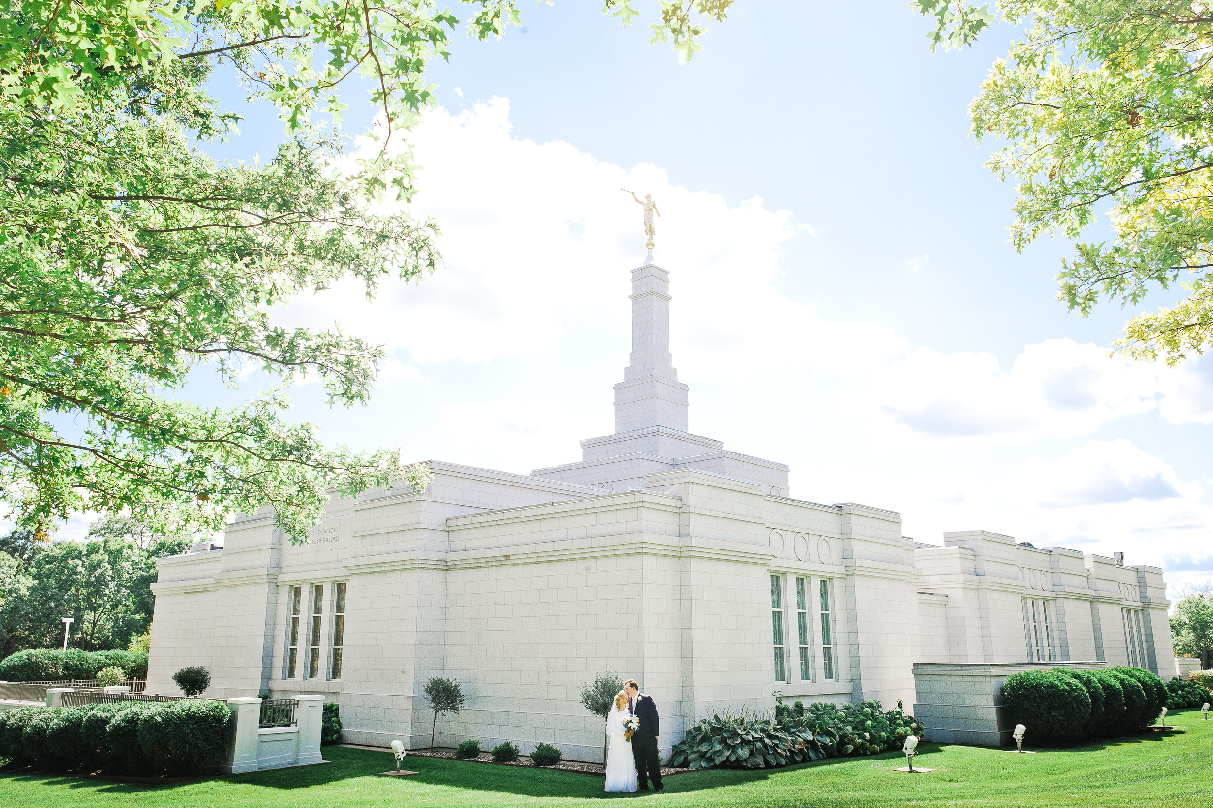 st_paul_lds_temple_wedding_010.jpg