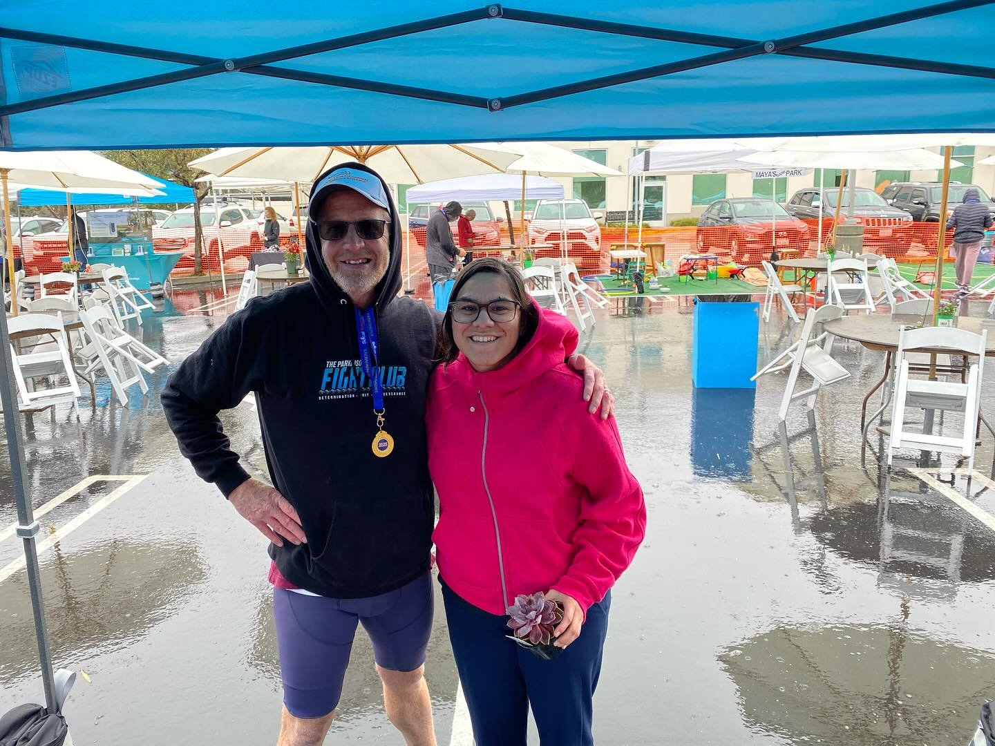 Shout out to Virginia who volunteered this morning at the SoCal Ride for Parkinson&rsquo;s &mdash; in the rain ☔️ 
Grateful to have such dedicated physical therapists who are out there supporting Parkinson&rsquo;s research and awareness with @michael