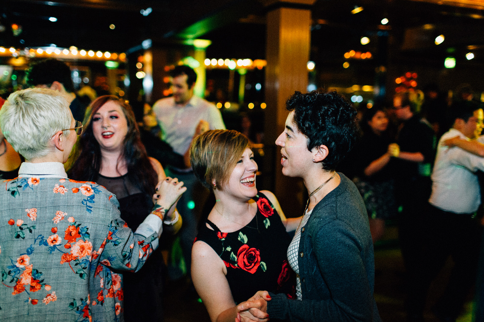 union cafe wedding seattle washington feminist photographer kendall shea night indoor ceremony reception