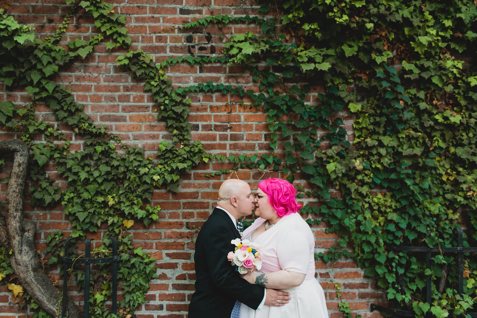 sarra mike fuck yeah weddings seattle axis pioneer squarewashington feminist wedding photographer kendall shea