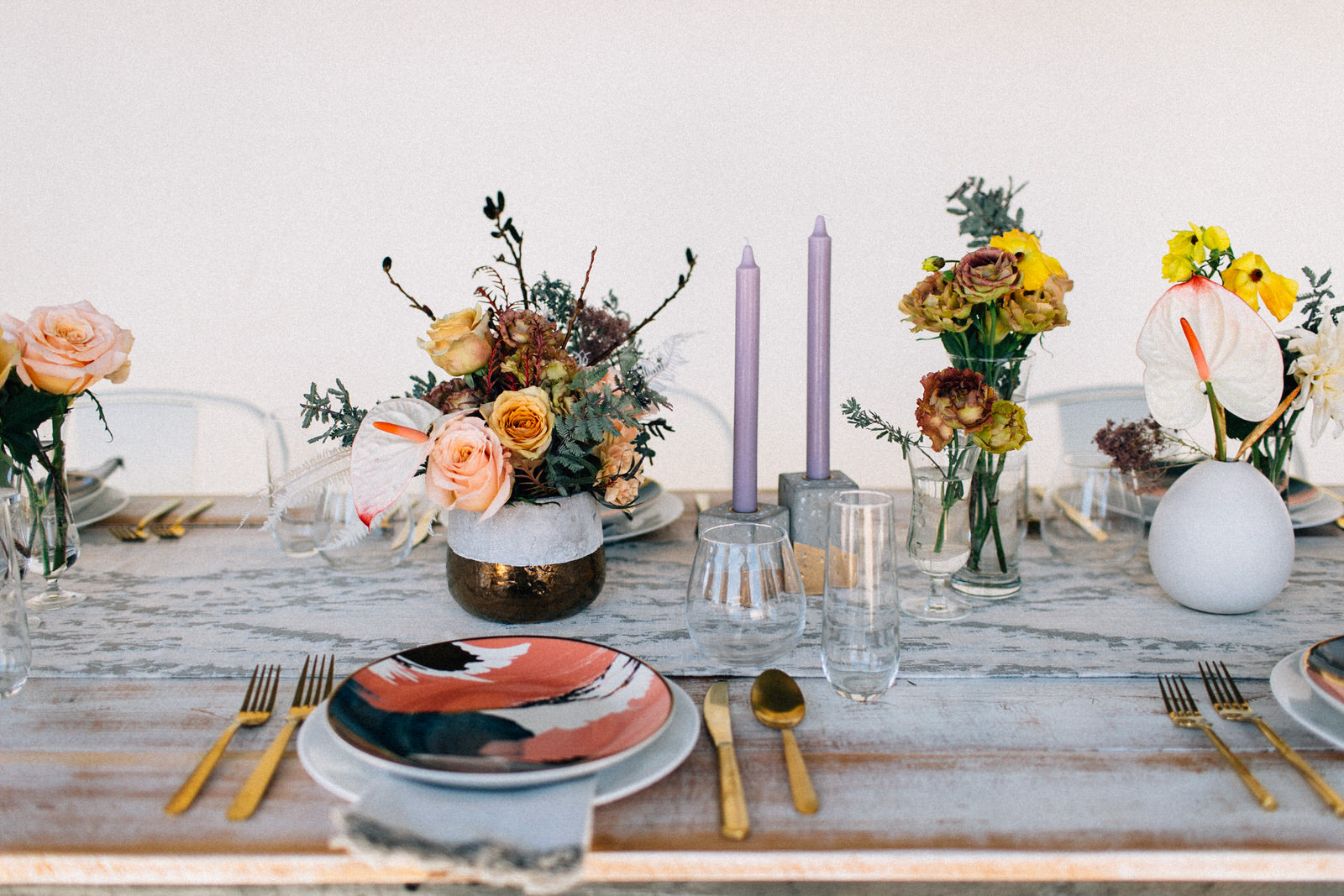 palm springs joshua tree elopement wedding styled shoot fuck yeah weddings feminist photo vaycay kendall lauren shea floral arrangement table arch alter lesbian lgbtq couple of color