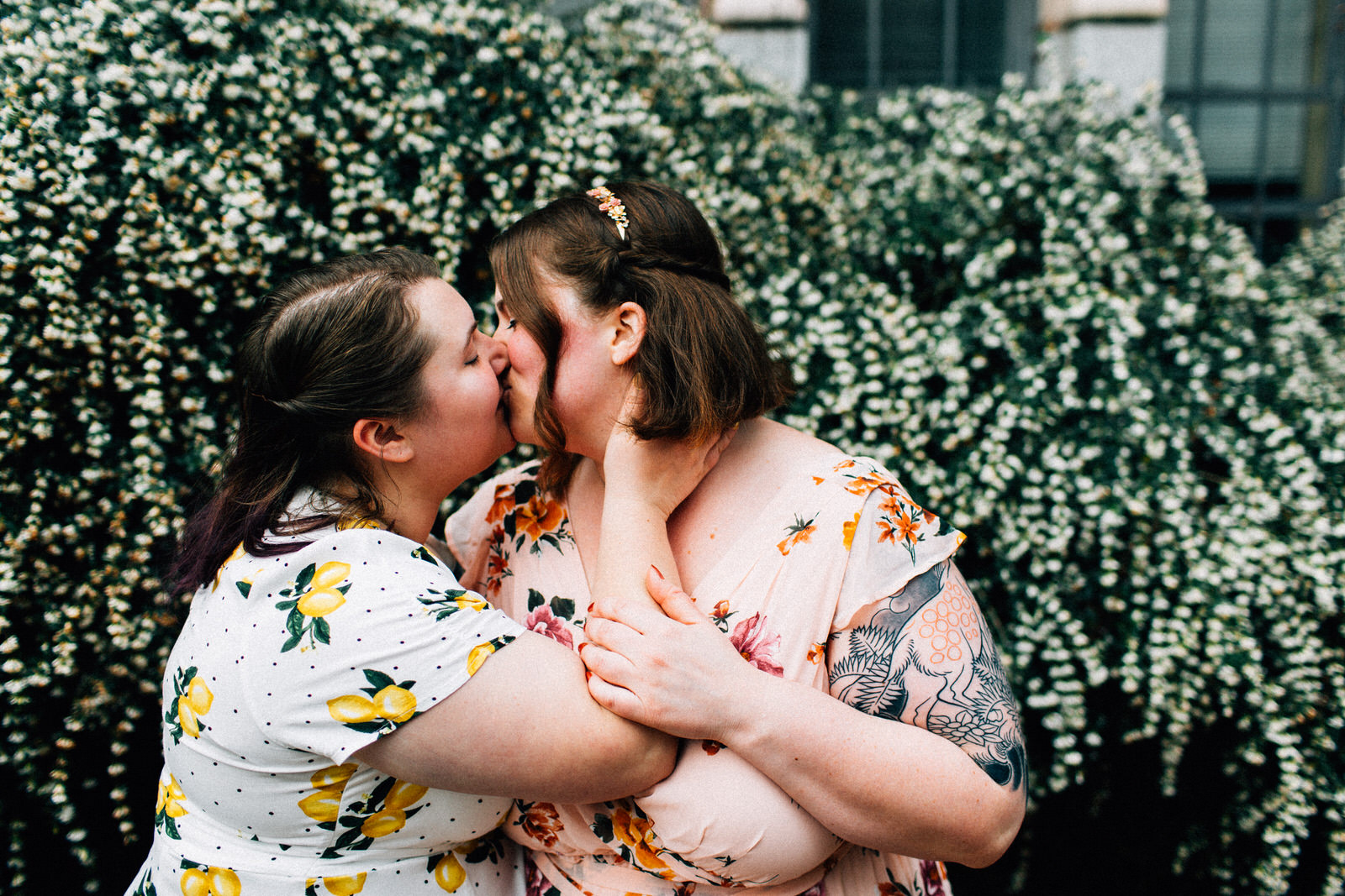 spring cherry blossom seattle engagement session couples lesbian lgbt lgbtq queer outdoor natural light tacoma portland fuck yeah weddings kendall lauren shea feminist photographer