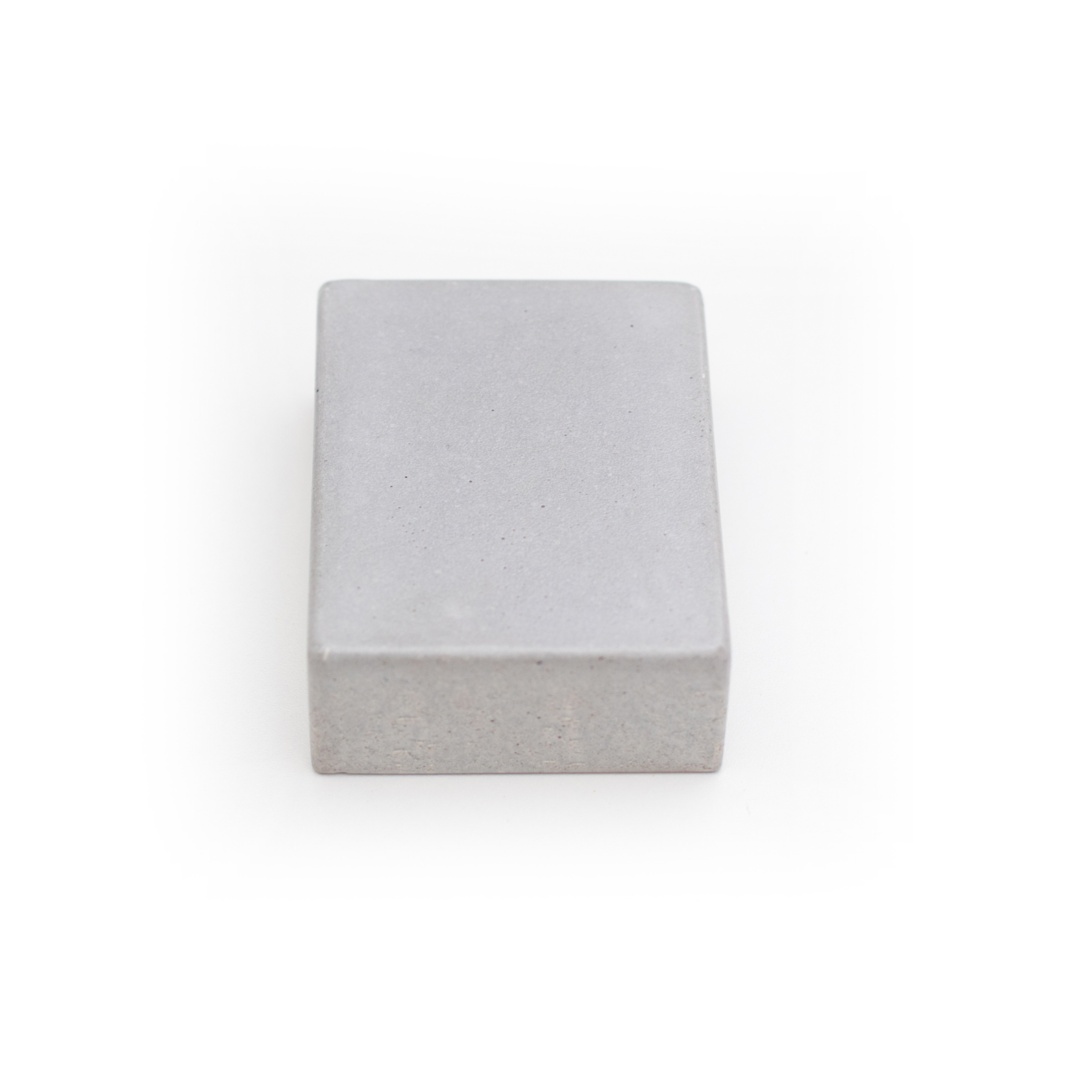 concreto(pode ser combinado com madeiras maciças)