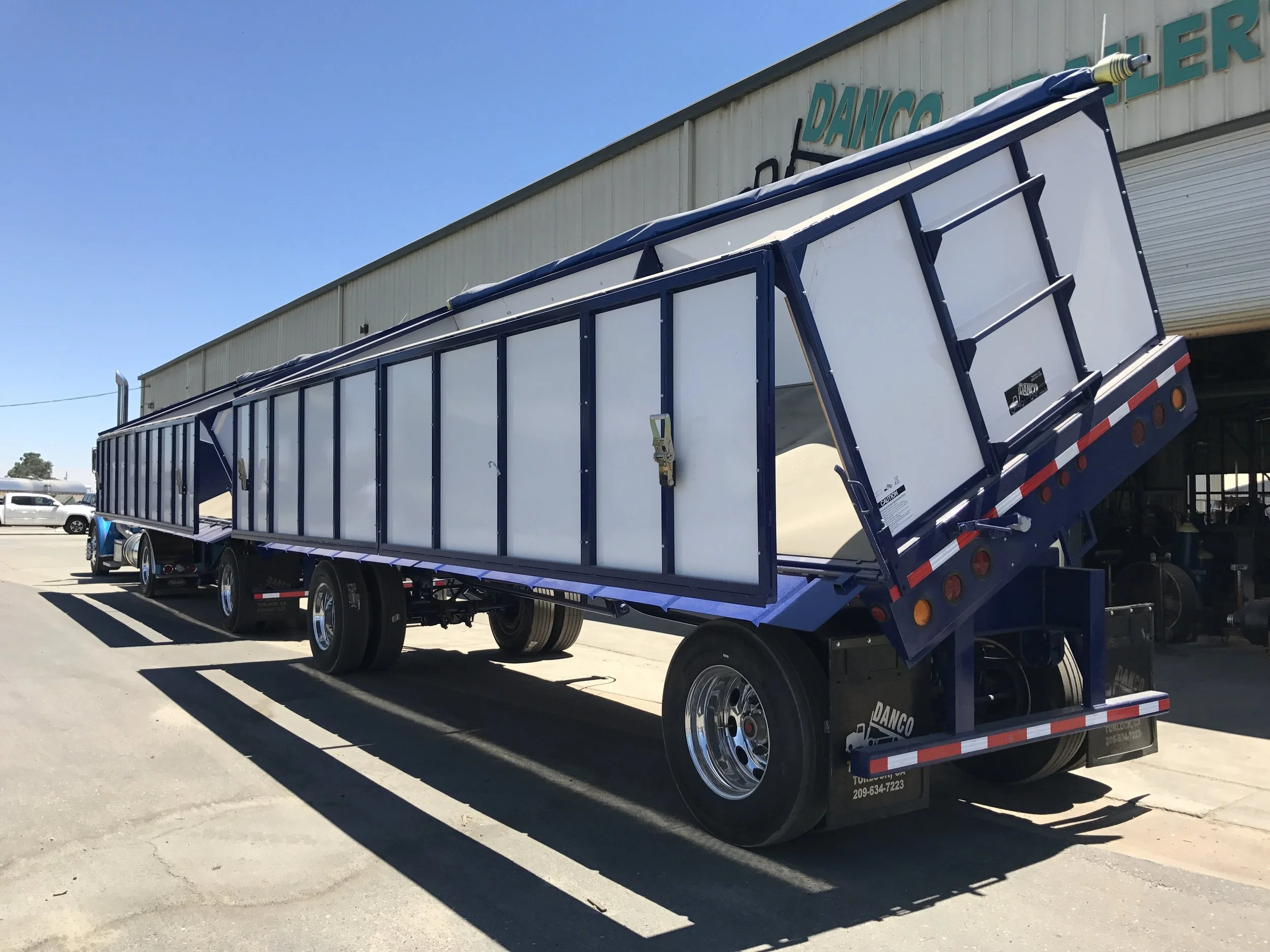 Side Dump Pull Trailer Drivers Side