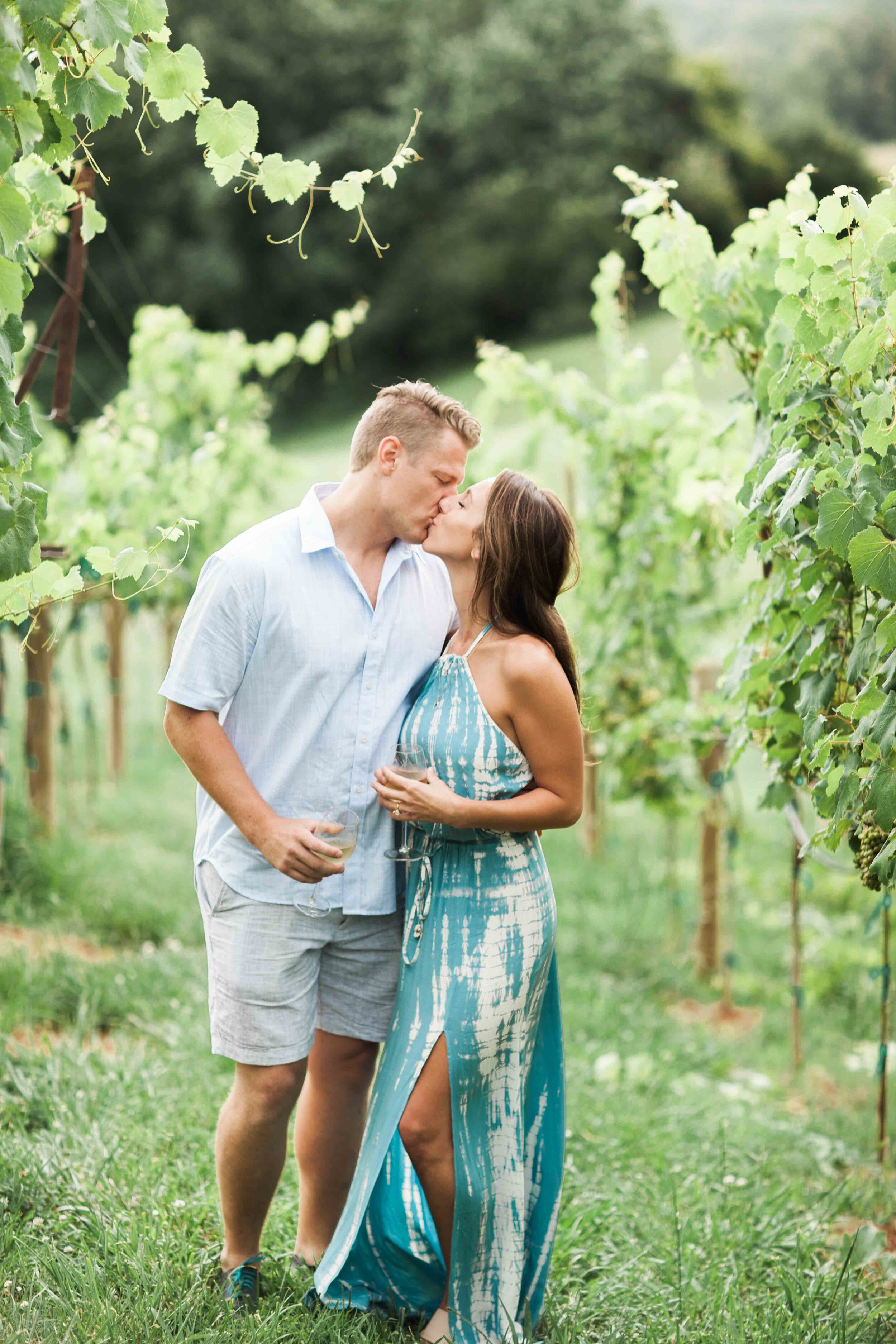 Couple proposal in the north georgia vineyard