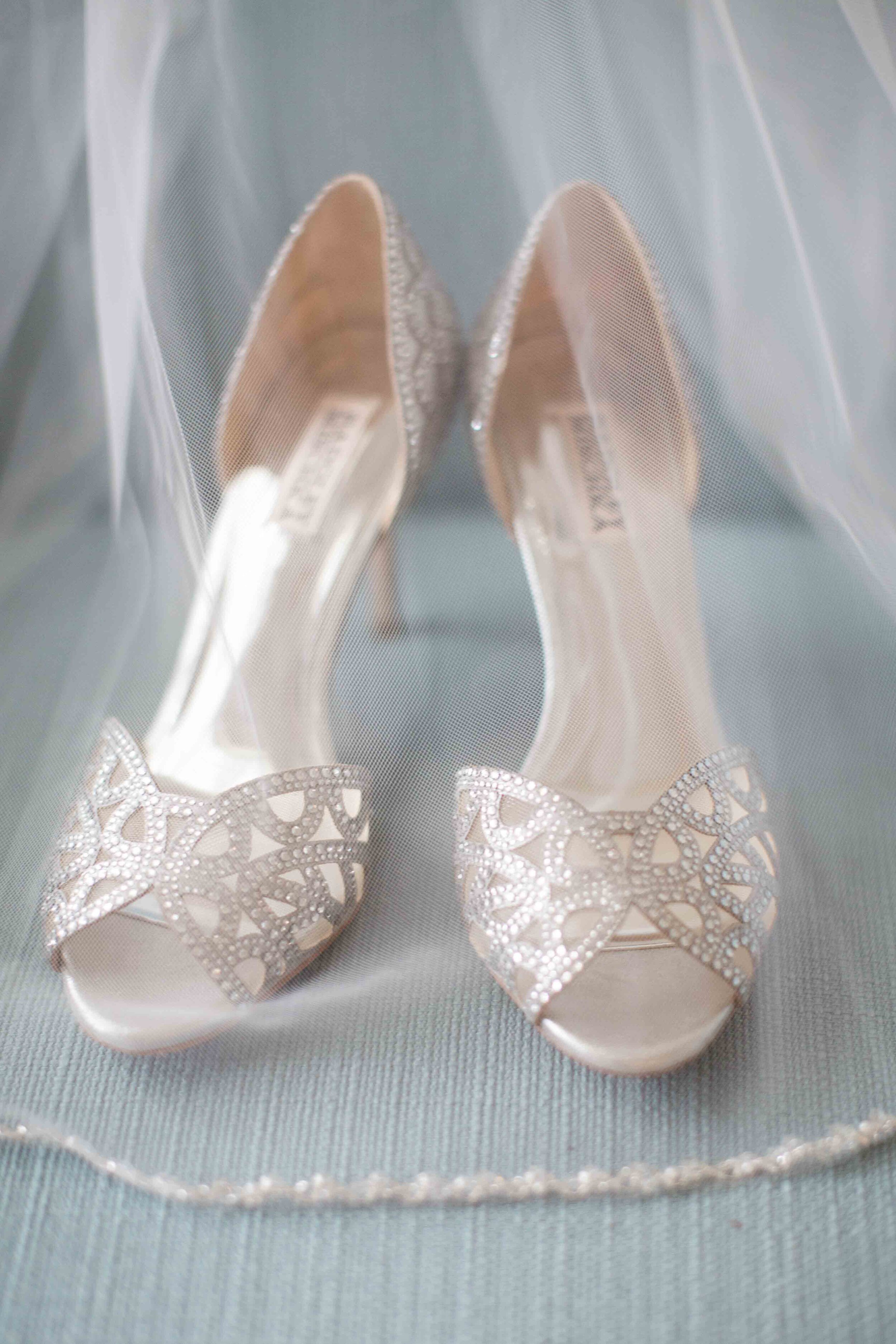 silver open toe wedding shoes 