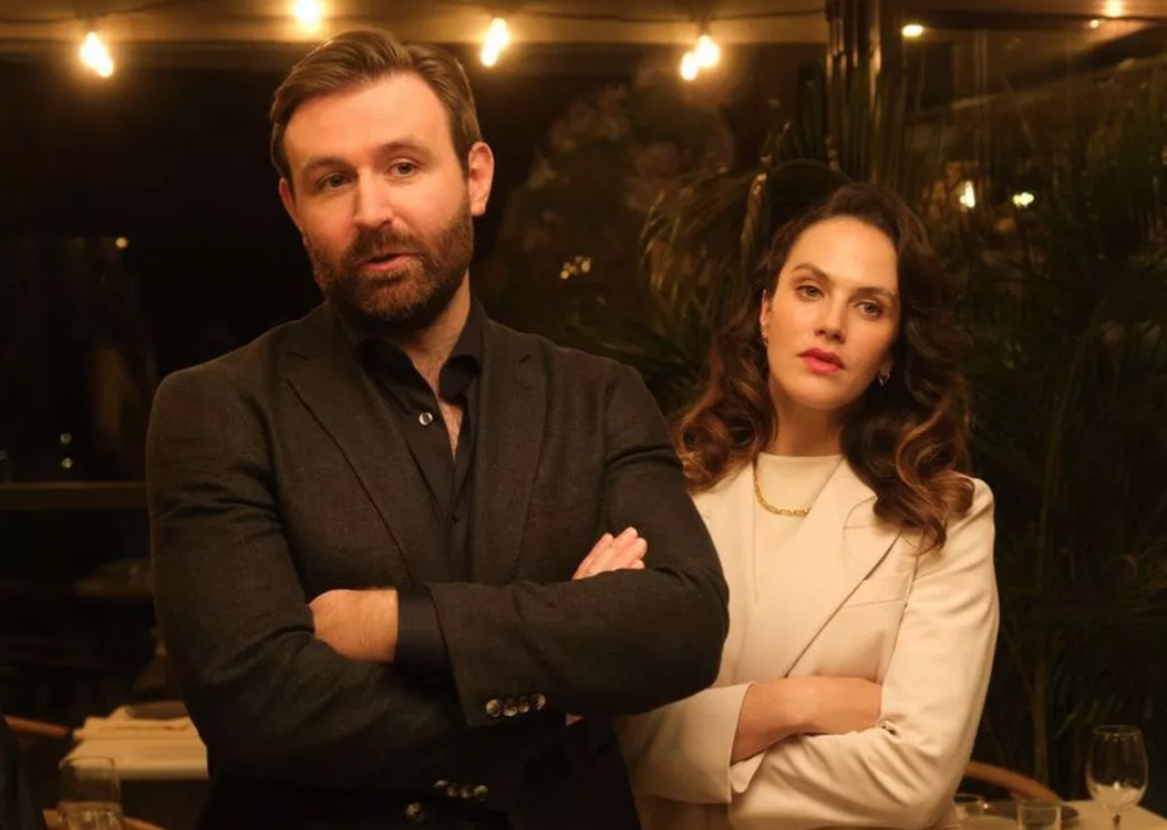 Playing nice - couple.png