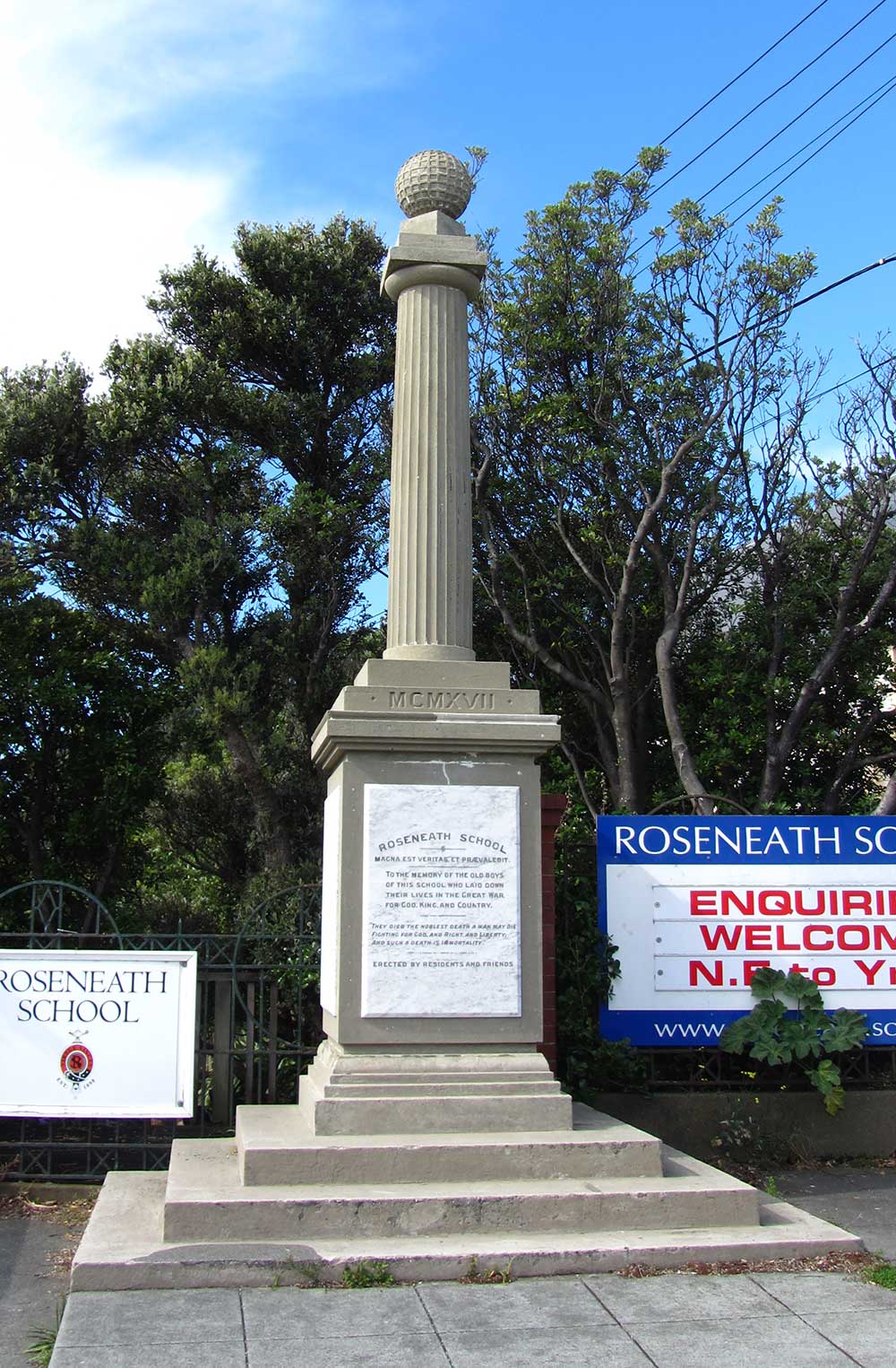 Roseneath-School-War-Memorial---1000.jpg