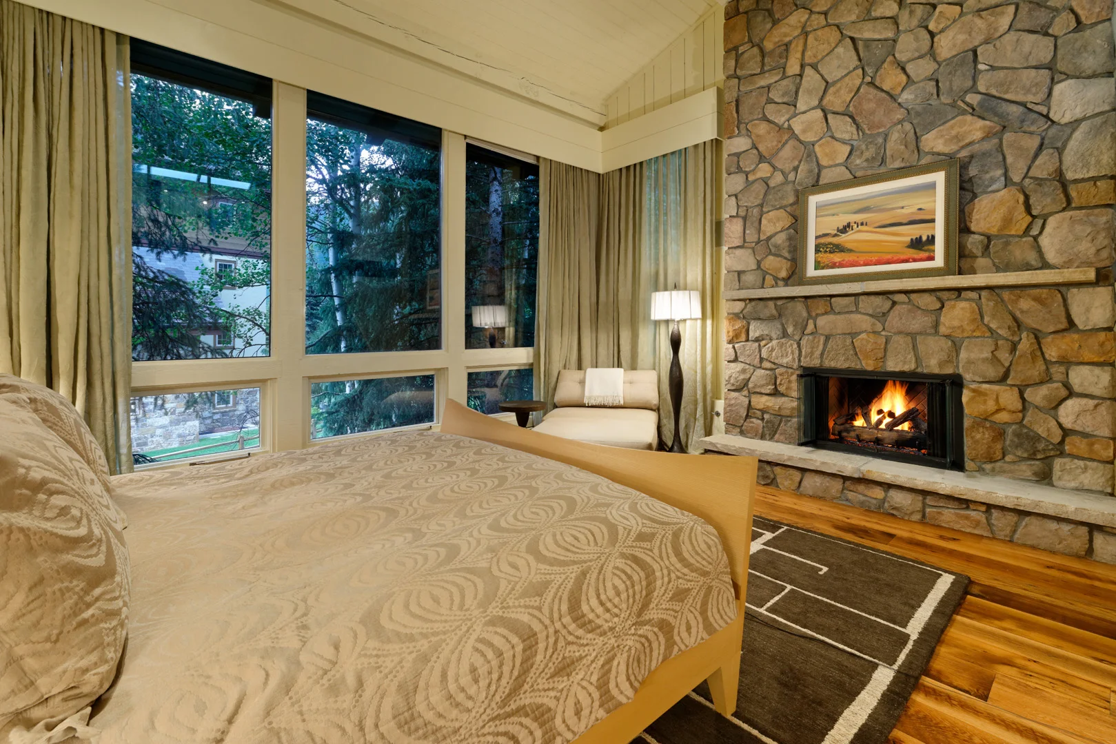 Avanti-10-Bedroom.jpg