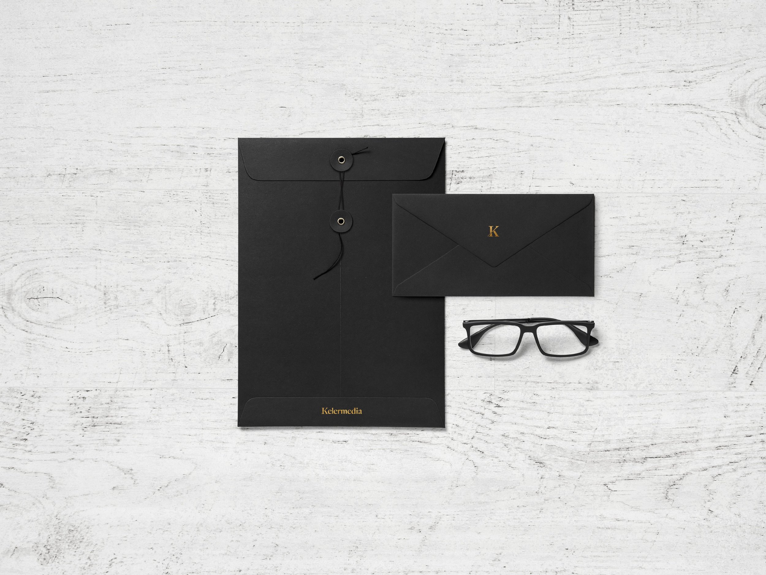 Kelermedia-Black-Stationery07.jpg
