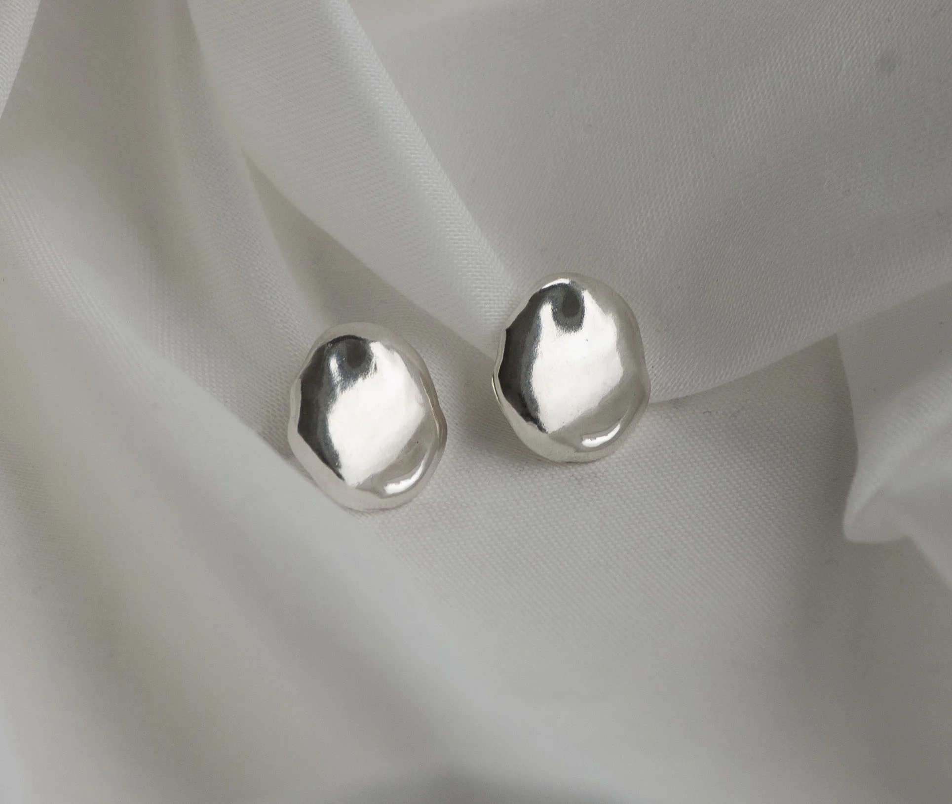 Formless EArring 2.jpg