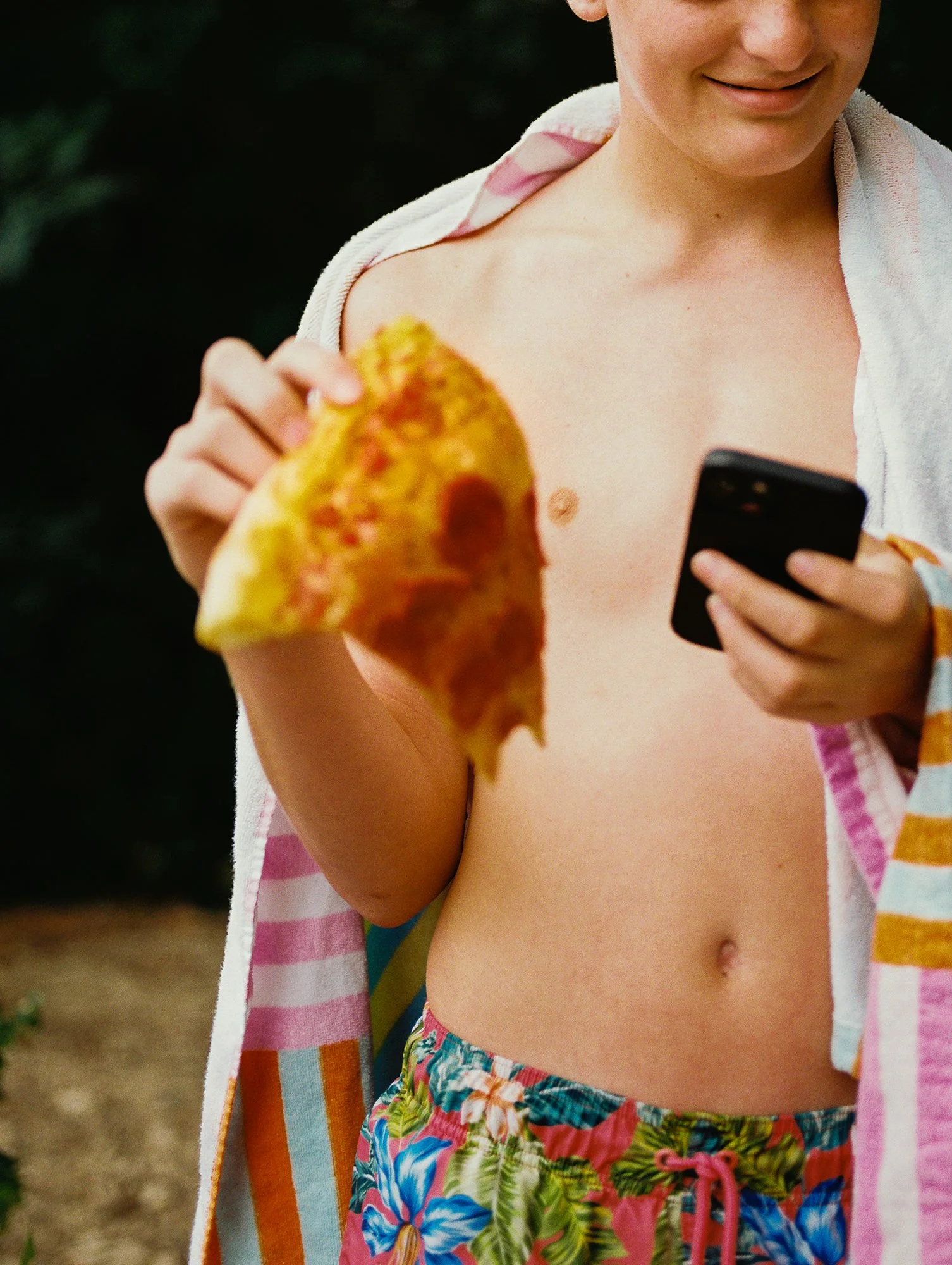 pizza-and-phone.jpg