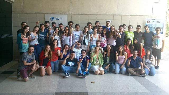 15061717319_b9bd3aac76_z